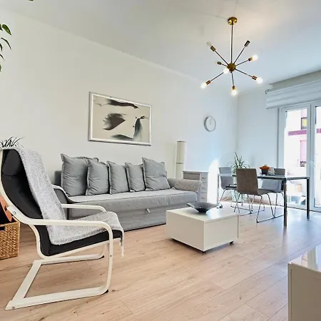 Modern 10 Min To Venice & Private Parking Mestre